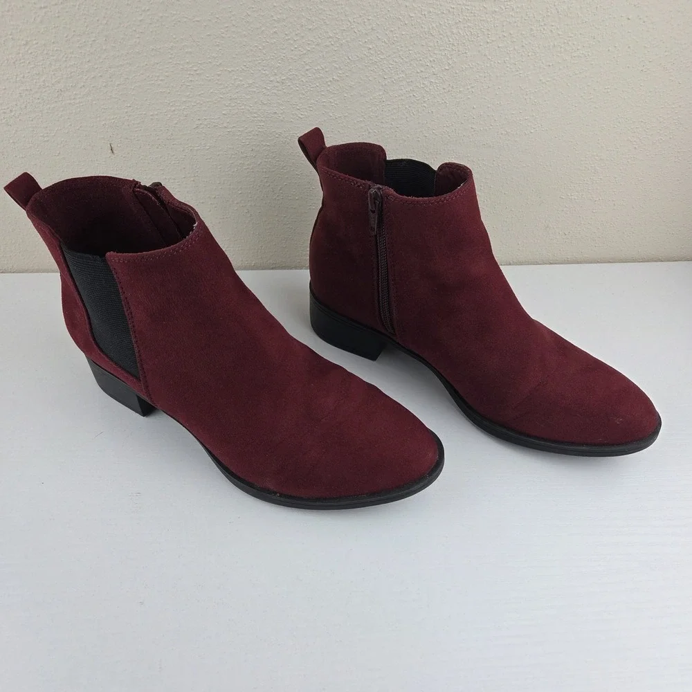 So Kohls Memory Foam Burgundy Zipper Stretch Slip On‎ Ankle Boot 7 1/2 Med